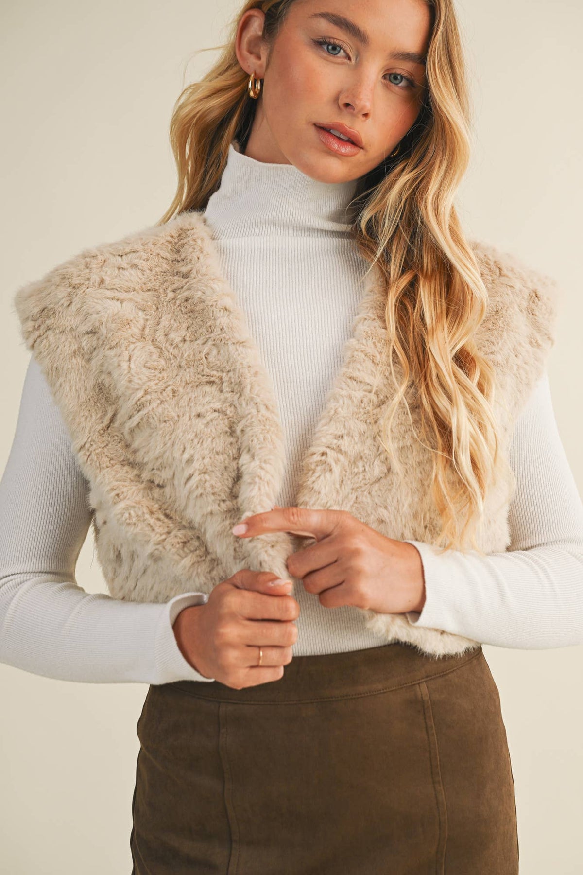 WAVY FAUX FUR BOLERO VEST