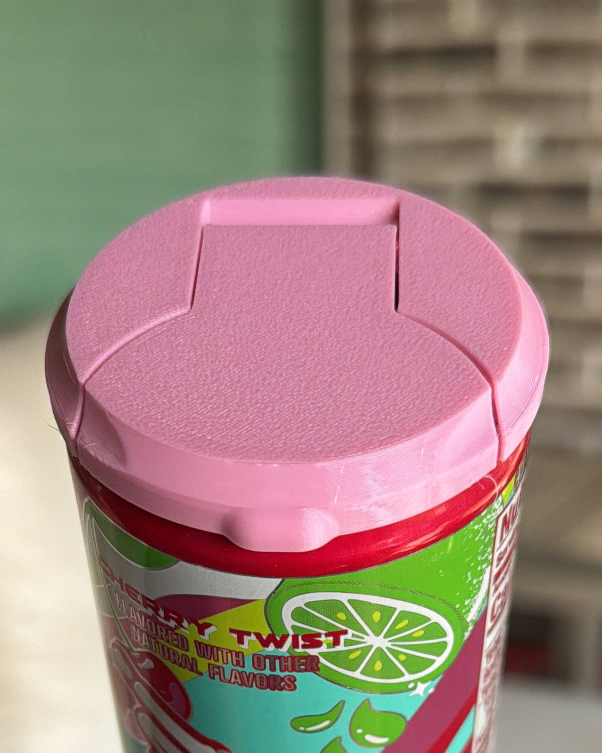 Sipzey Skinny Can Lid : Love Potion