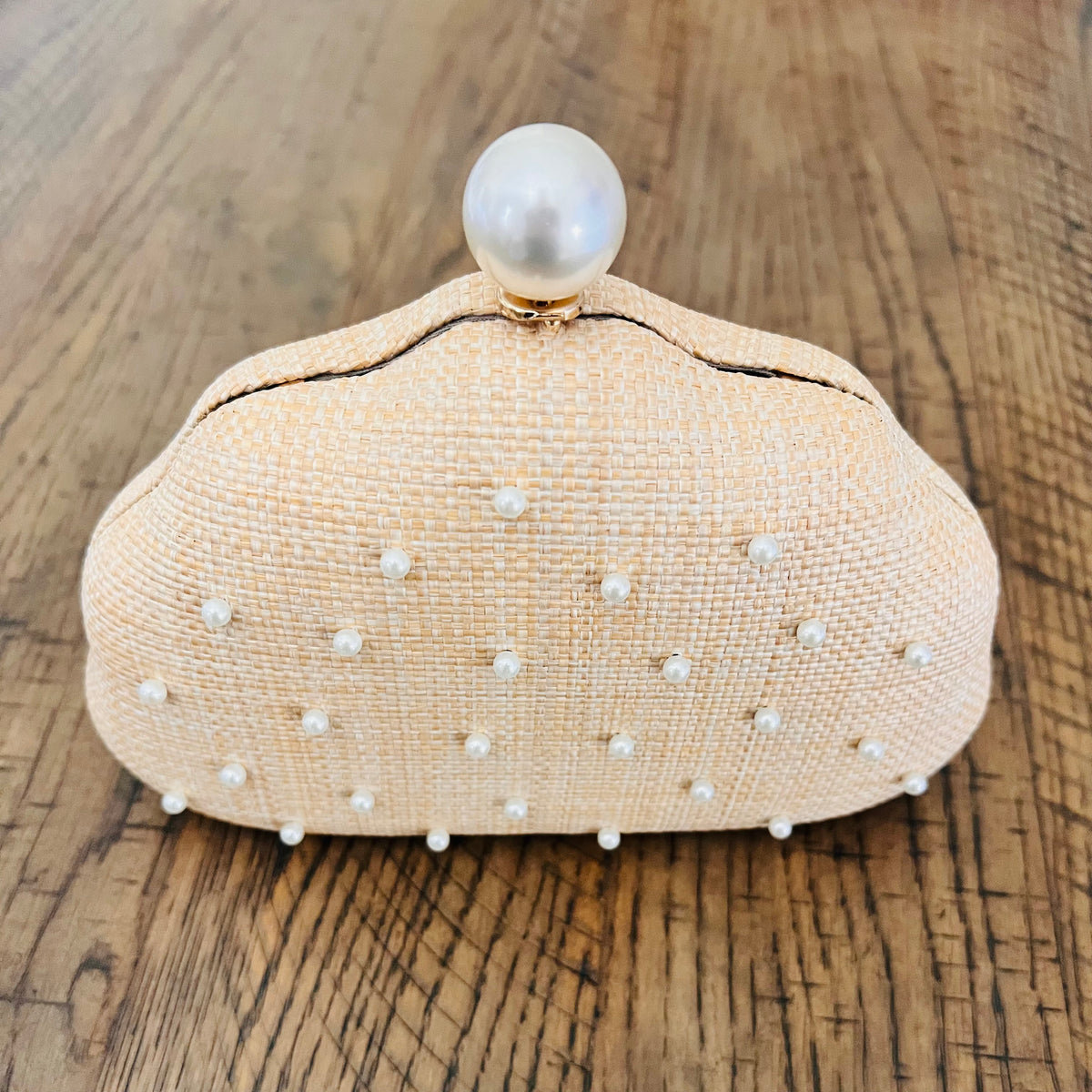 Rita Shell Clutch