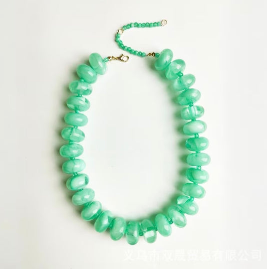 Chunky Beaded Necklace: MINT
