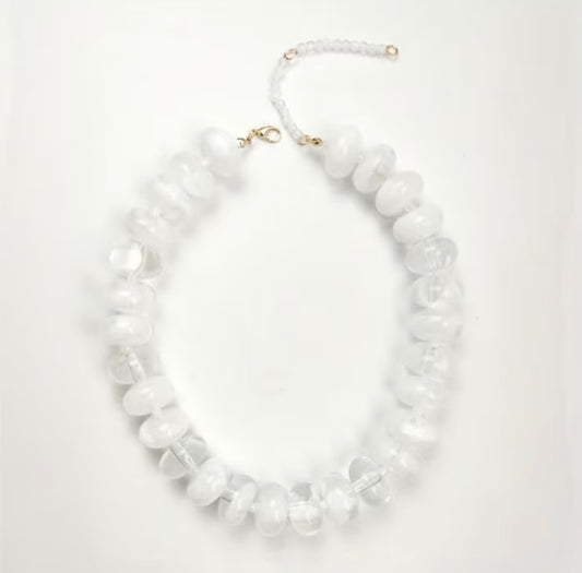 Chunky Beaded Necklace: WHITE