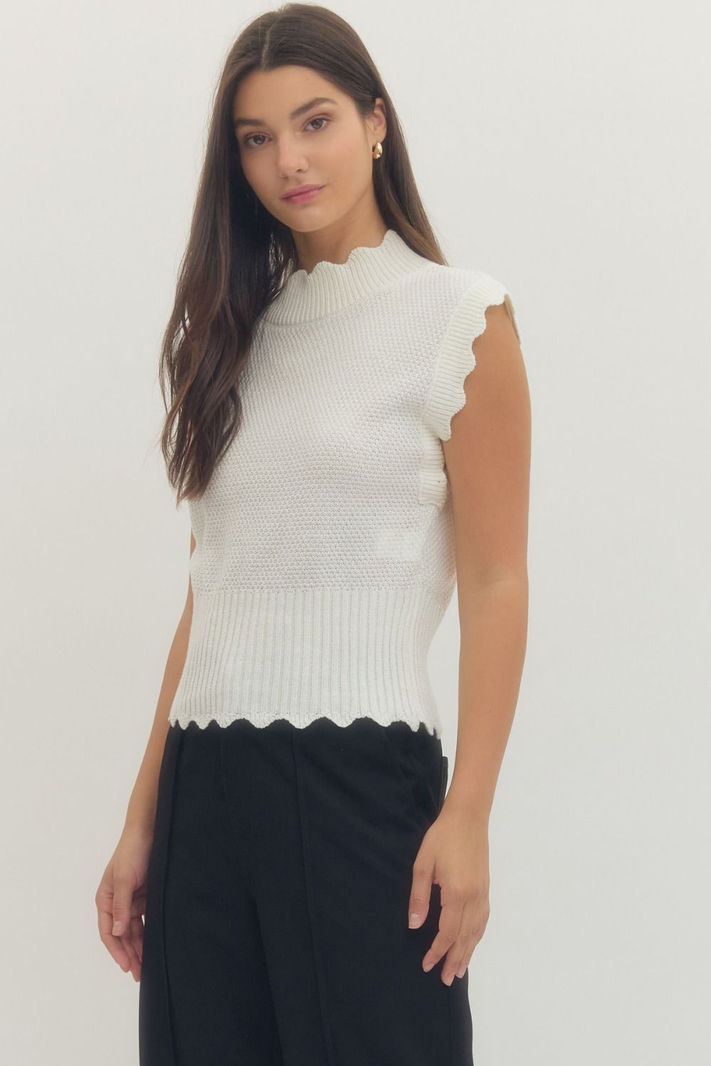 Entro - Scallop Trim Ribbed Waist Top / OFF WHITE
