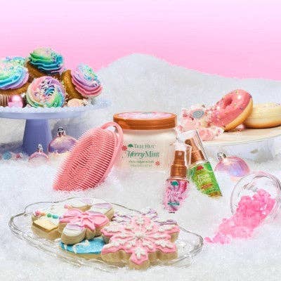 Tree Hut Frosted Sweets Exclusive Gift Set 3pc with Gift Bag