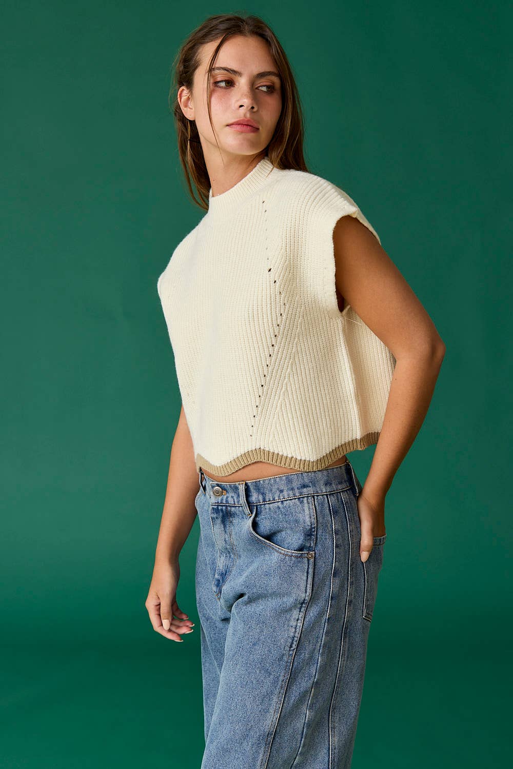 PREORDER : Taylor Scallop Hem Knitted Vest: CREAM / OATMEAL trim
