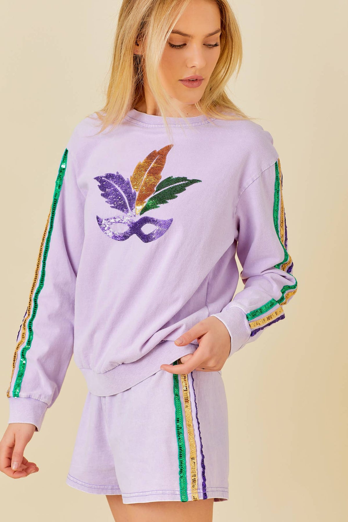 Mardi Grass Sequin Stripe Trim Short: LAVENDER