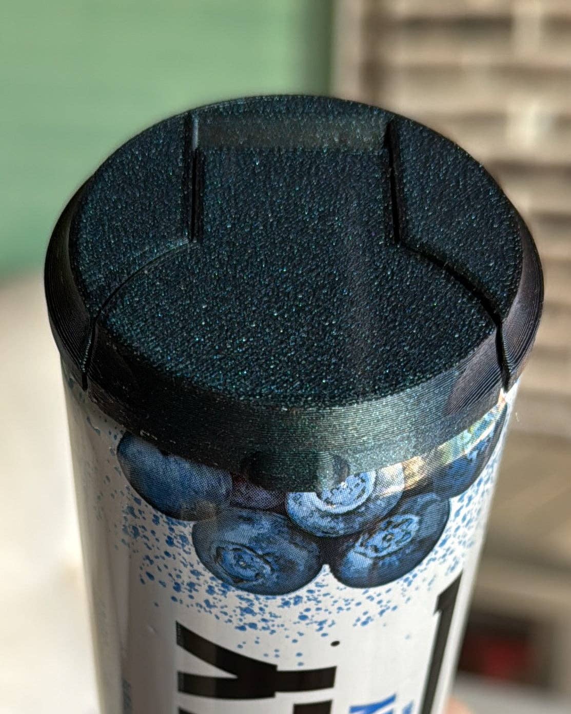 Sipzey Skinny Can Lid : Frostbite