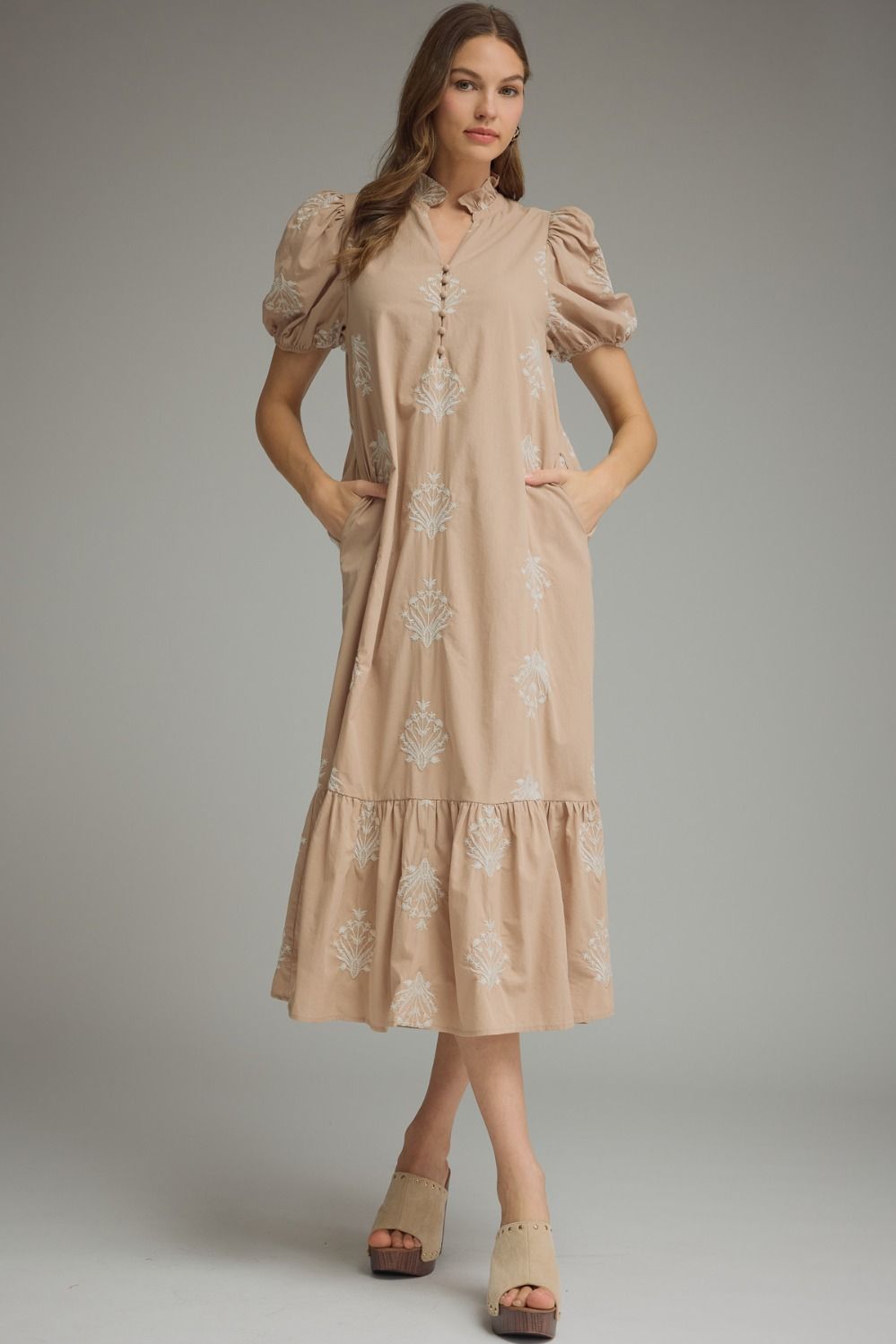 Entro Latte embroidered midi dress